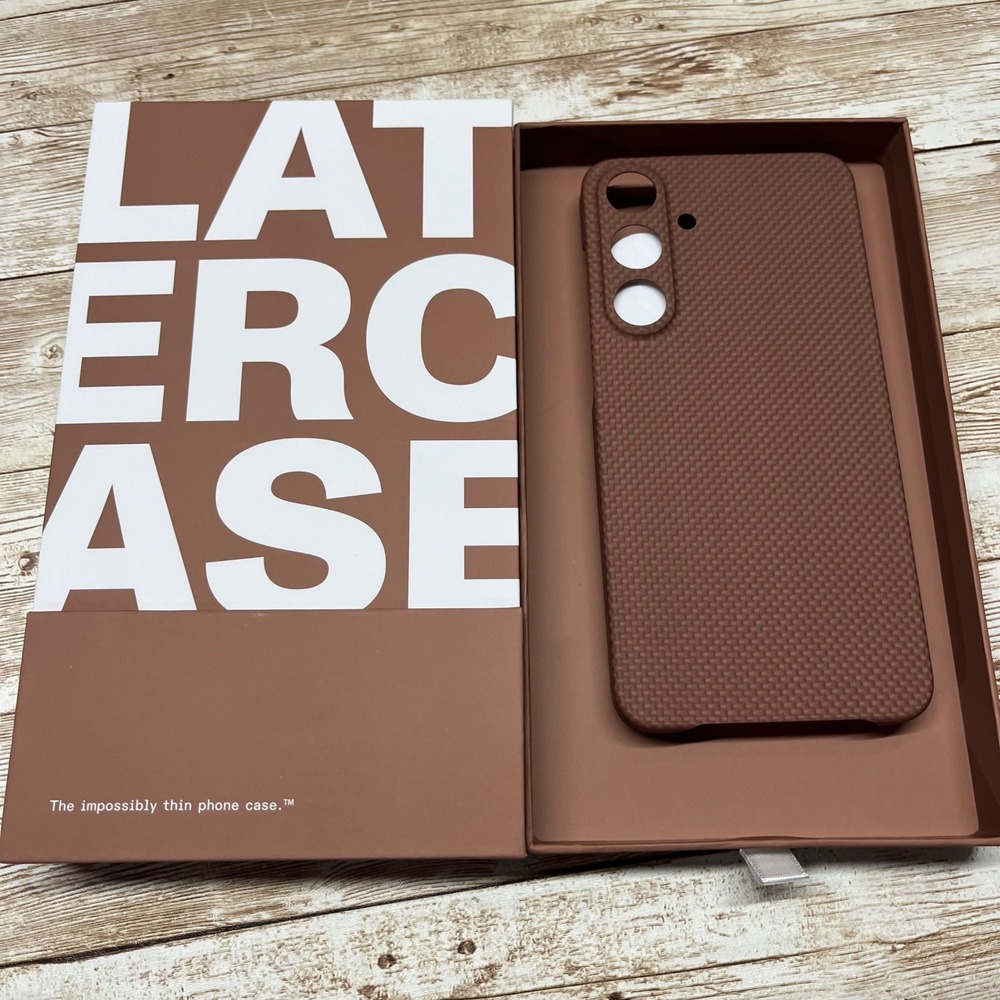 Latercase Carbon Fiber Phone Case Samsung Galaxy S25 Plus‎ Coffee Thin Open Box